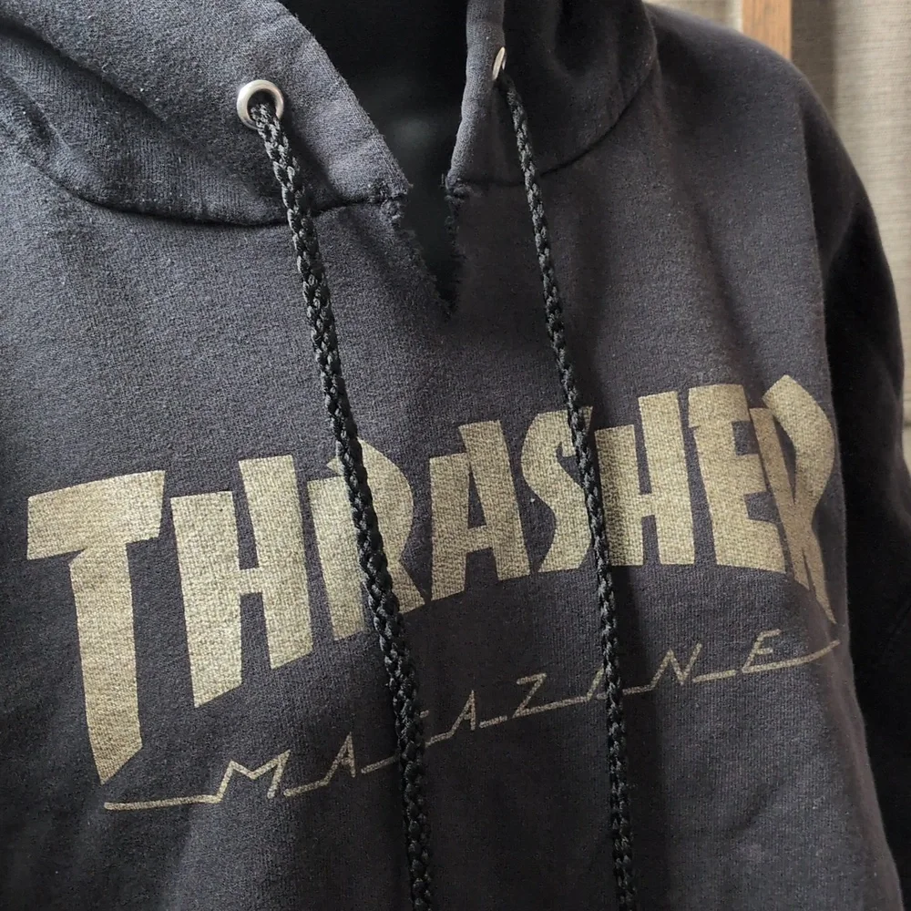 ✨ Sale Thrasher Magazine Skater Hoodie In Gold/ Black Size XL - Picture 3 of 9
